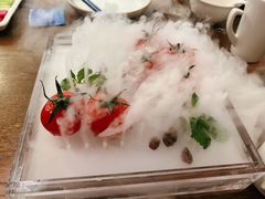 番茄脆菇沙拉-小大董·烤鸭(王府井apm店)