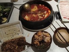 -贵府酸汤牛肉火锅·贵州老字号(飞山街店)