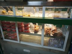 面包甜点陈列柜-南来顺饭庄·清真(南菜园店)