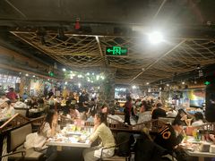 大堂-汉金城海鲜烤肉自助百汇(威海威高广场店)
