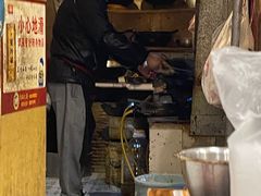 -鸿顺老铁锅美蛙鱼府(解放碑店)