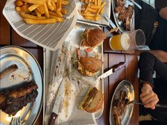 -Ribs & Burgers The Rocks