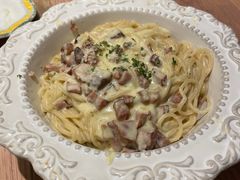 生奶油培根意大利面-玛格萝妮比萨屋(四平店)