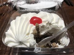 -红宝石·鲜奶小方·海派西点房(南丹店)