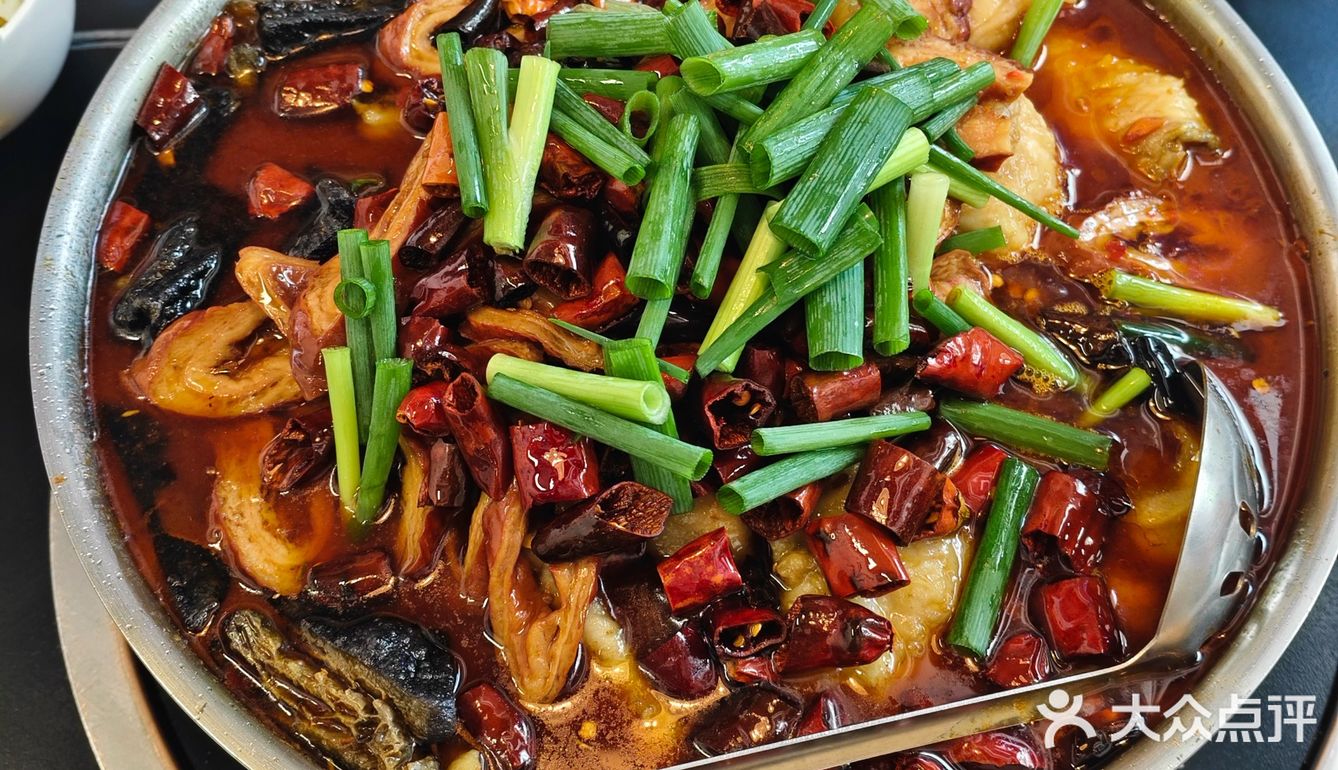 坐标南宫📍值得三刷的宝藏餐馆-鱼杂锅封神！