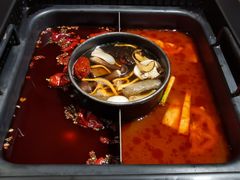 -老牌坊云南鱼豆花火锅(嵩山店)