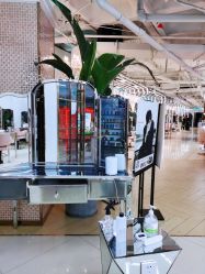 -BULB STUDIO 巴柏明星发型工作室