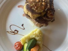 扒鹅肝小牛排-维兰西餐(万泉河店)