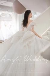 -艾米丽婚纱礼服