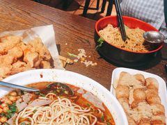 -爆炸头阿姨小四川正宗川味小吃(无任何分店)