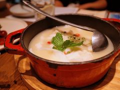 酸汤煮嫩滑鱼片-小大董·烤鸭(五棵松店)