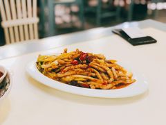 鱼香肉丝-付掌柜在成都·热炒砂锅集(金禾店)