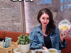 -老乡鸡(上海白玉兰广场店)