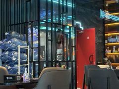 -屋有岛沉浸游戏旗舰店(中山公园店)