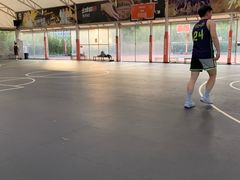 -洛克公园·篮球·足球·羽毛球(莘庄店)