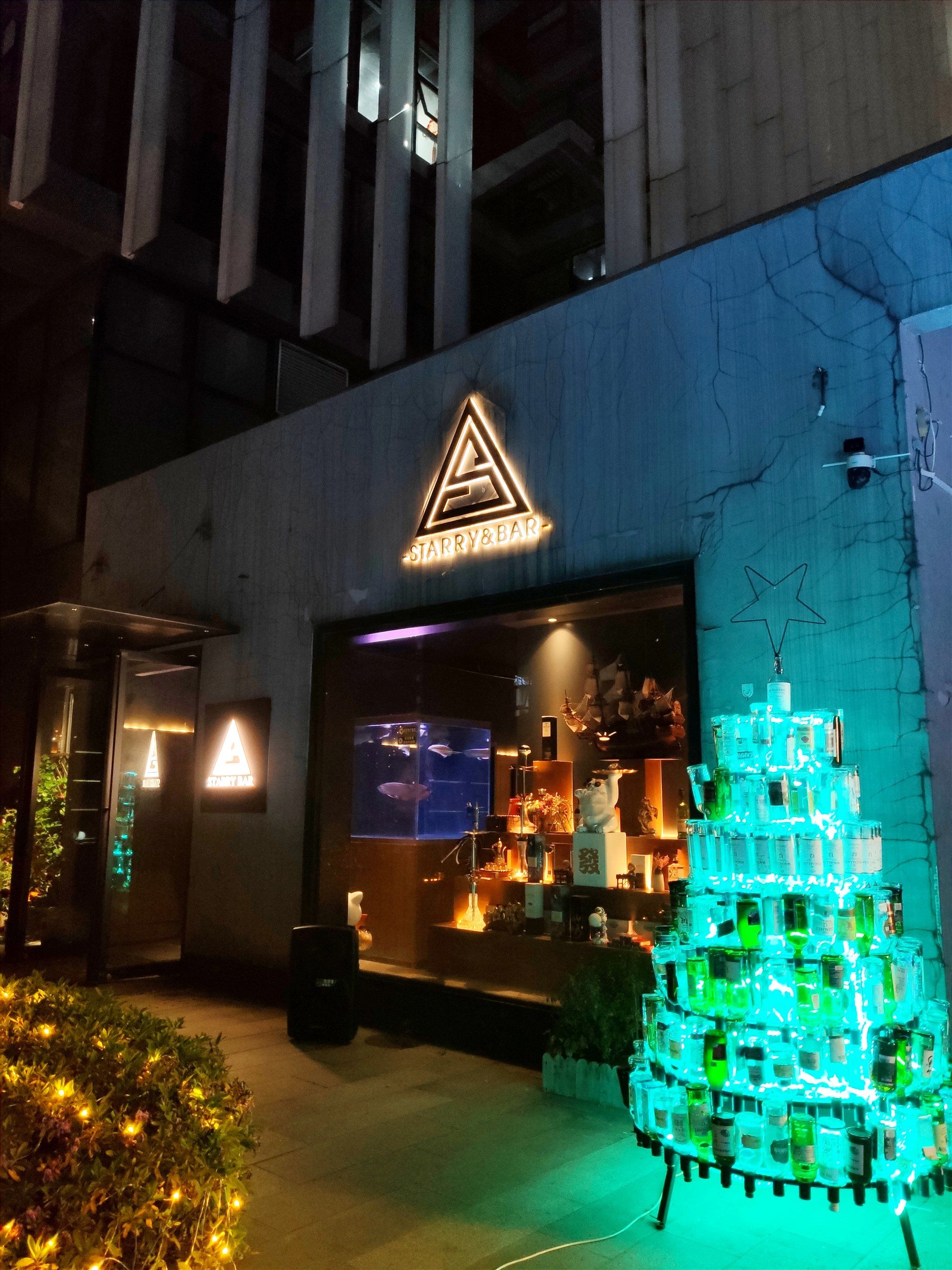 二楼,标志明显,
外面可以坐,初夏吹风舒适惬意9191
「starry