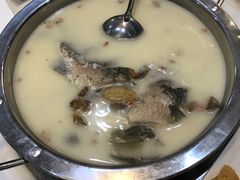 -鑫悦楼煎蟹·16年海鲜大排档