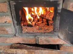 -粘豆包柴火铁锅炖