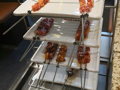 现穿羊肉串-丰茂烤串(六里桥店)