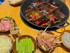 -乐闹闹重庆火鍋(民治店)