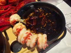 -肥肥虾庄·金牌油焖大虾(汉街SKP店)