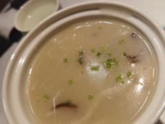 养颜白汁河豚-肆月河豚·新淮扬(金融街店)