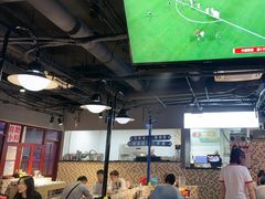 -马路牙子烧烤音乐酒馆(望京店)