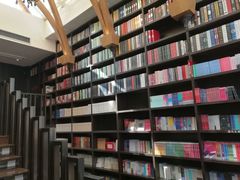 -钟书阁(松江泰晤士小镇店)