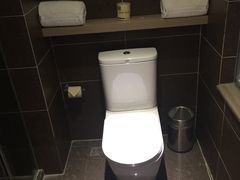 -西安大雁塔科技大学地铁站亚朵酒店