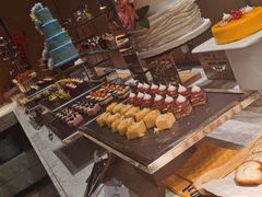 -飨食汇全日制餐厅·昆山皇冠假日酒店(九方店)