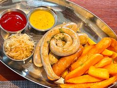 -MONICH牛排融合餐厅(和义大道购物中心店)