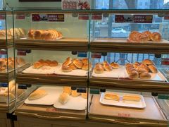 面包甜点陈列柜-新侨三宝乐面包店(崇文门店)