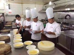 -塞香府美食东门店