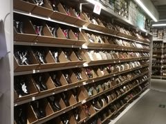 -唯品会(北京国瑞城店)