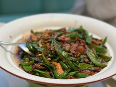 -阿瓦山寨·湘菜现炒·剁椒鱼头王(咸阳总店)