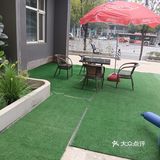 别人家锅贴都是开口，而他家锅贴的锅贴也是与众不同