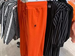 -首创奥特莱斯(西安店)