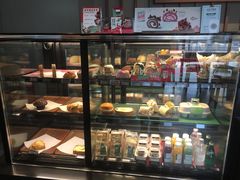 面包甜点陈列柜-星巴克臻选(广州二沙岛文立方店)