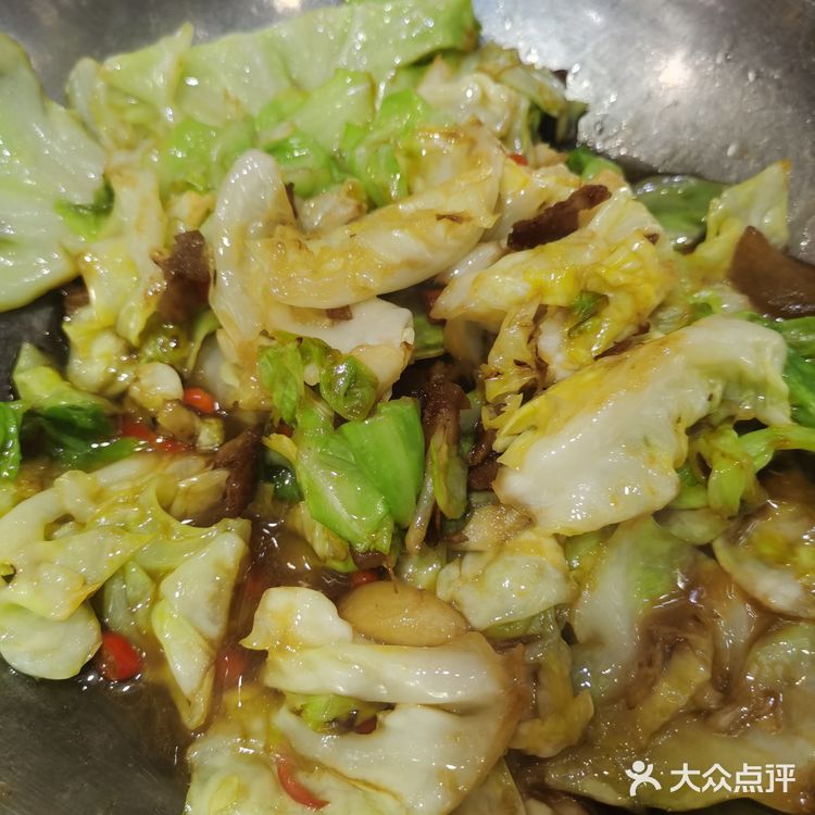 他家的鱼真的没话说，超级好吃，每次我们都会点一鱼三吃