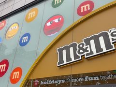 -m豆巧克力世界(上海世茂广场店)