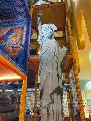 -MELAND CLUB亲子乐园•派对(虹桥万象城店)