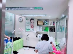 -苗医生专业祛痘·皮肤管理
