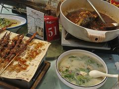-刘姐啤酒鱼民族演艺餐厅(西街总店)