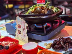 -老闵田螺馆·南昌特色小炒(梦时代店)