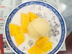 水果捞加冰淇淋-赵记传承特色牛奶甜品(泉城广场店)