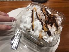 -Chom Cafe and Restaurant