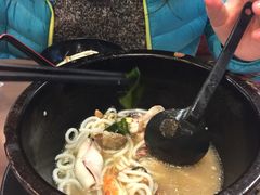 -灵芝妹子海鲜米线(香炉礁山姆店)