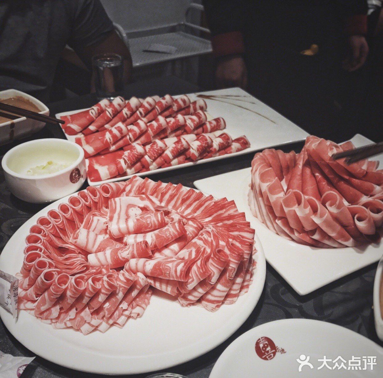 火锅，汉堡，冰淇淋，炖鱼、烤鸭，日料、面条、意餐、法餐