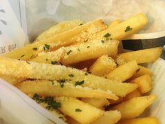 -FUTURE LOUNGE(太古里店)