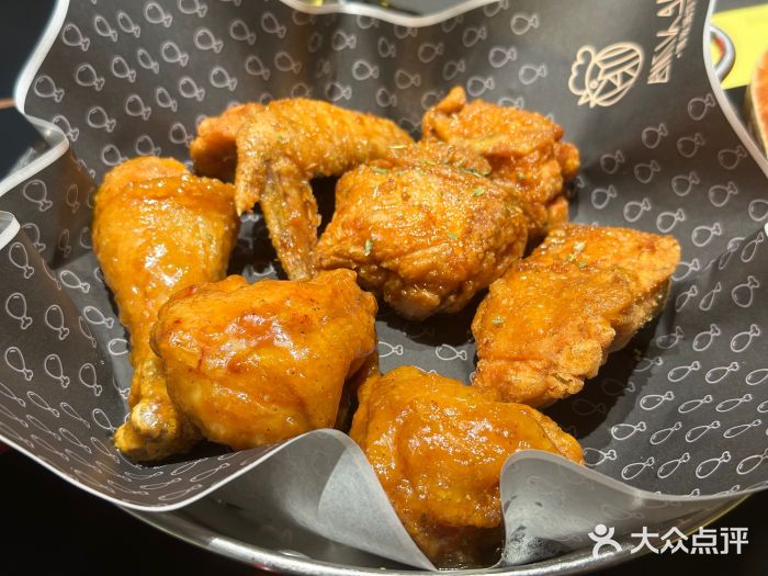 博欧姆新派韩国料理·炸鸡(艾尚店)蒜香蜂蜜炸鸡图片